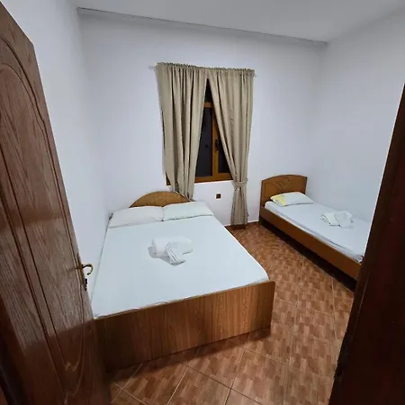 Bashllari A&b Di Fronte Al Mare 3* Vlorë