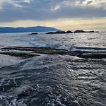 Bashllari A&b Di Fronte Al Mare 3*