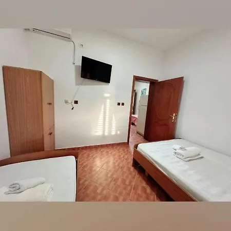 Bashllari A&b Di Fronte Al Mare Apart Otel 3*