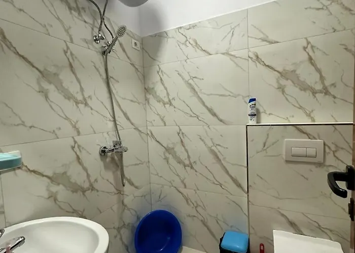 Bashllari A&b Di Fronte Al Mare Aparthotel 3*