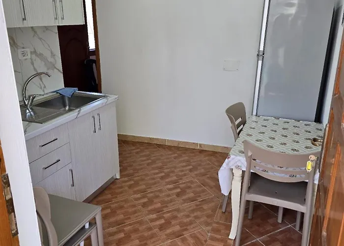 Bashllari A&b Di Fronte Al Mare 3* Vlorë